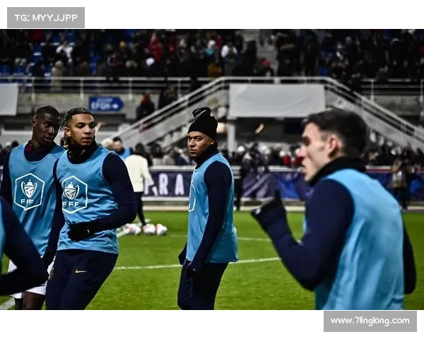 巴黎圣日耳曼战斗精神的核心驱动力:姆巴佩如何激励队友实现卓越表现 巴黎圣日耳曼战斗精神的核心驱动力:姆巴佩如何激励队友实现卓越表现